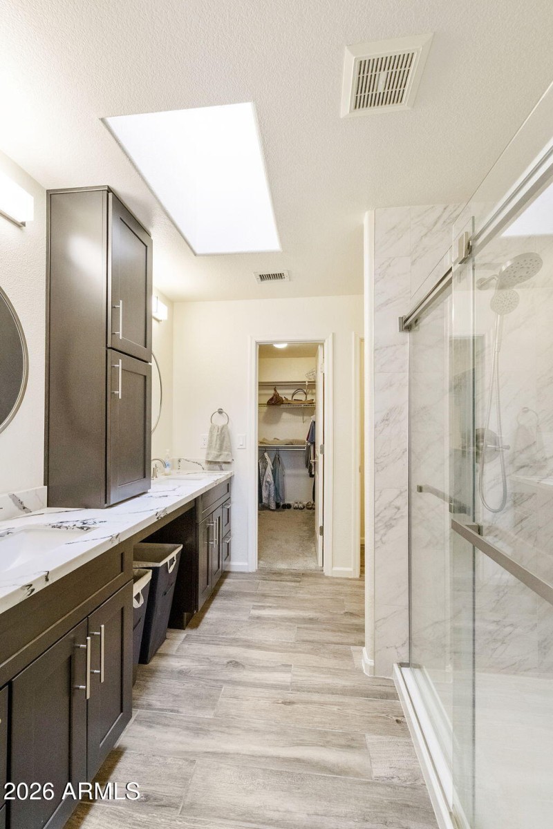 Primary Suite Bathroom/closet entry