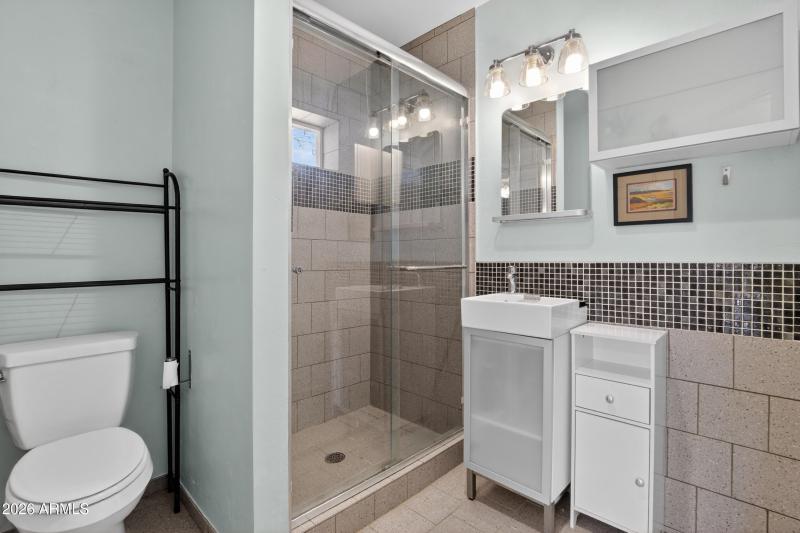 Casita Full Bathroom