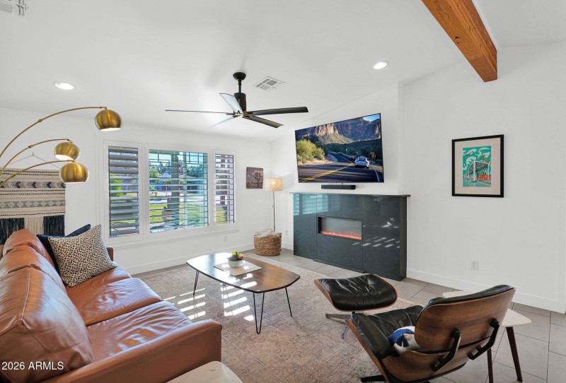 16-web-or-mls-P1546961