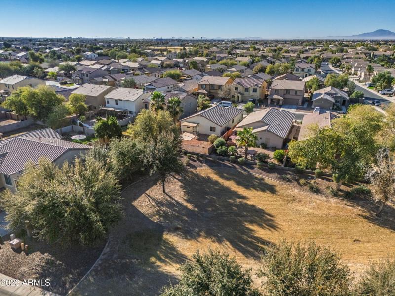 33-web-or-mls-41896 W Avella Dr-33