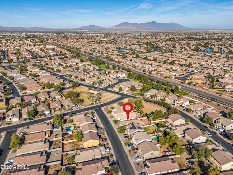 37-web-or-mls-41896 W Avella Dr-37