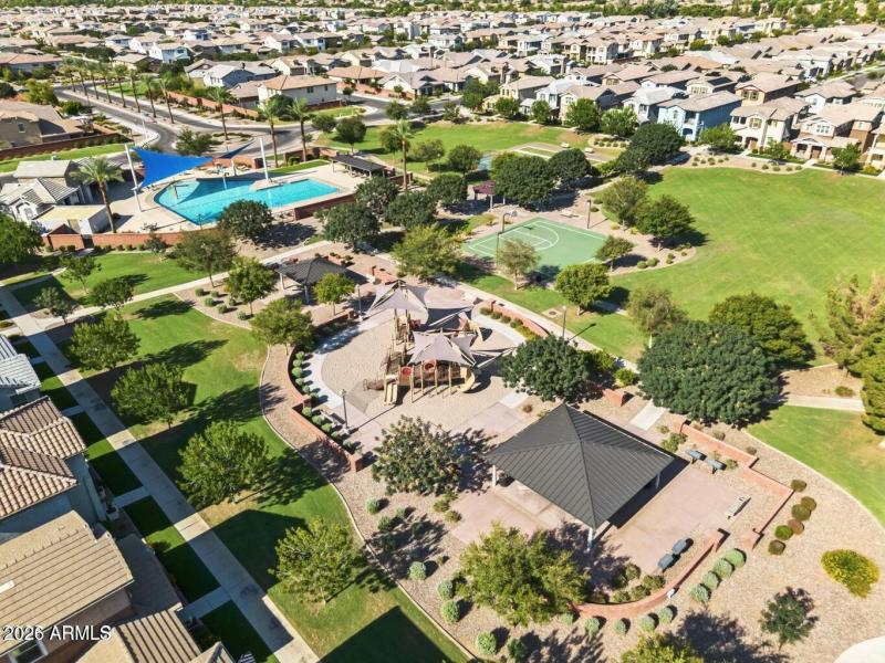 birdseye veiw of pool