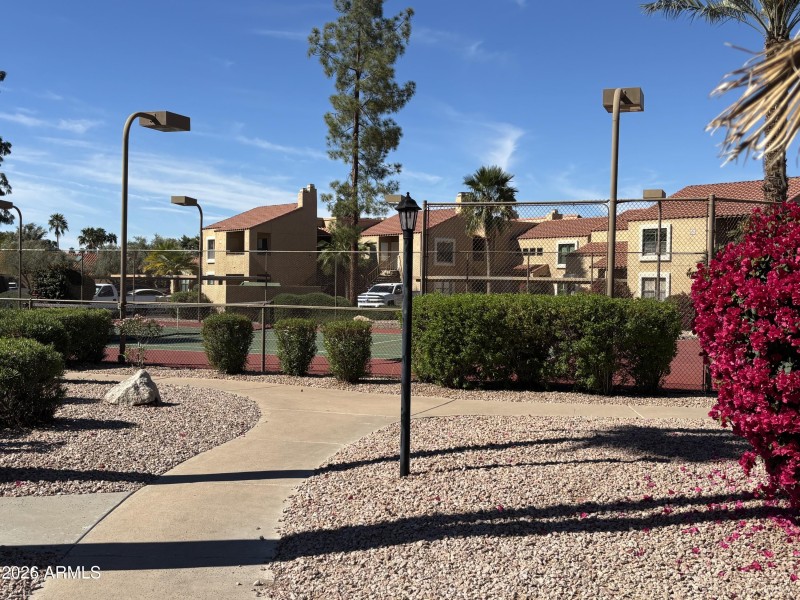 Tennis & sports courts