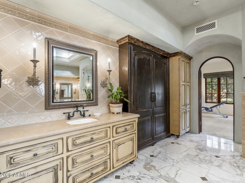 059_Primary Bathroom