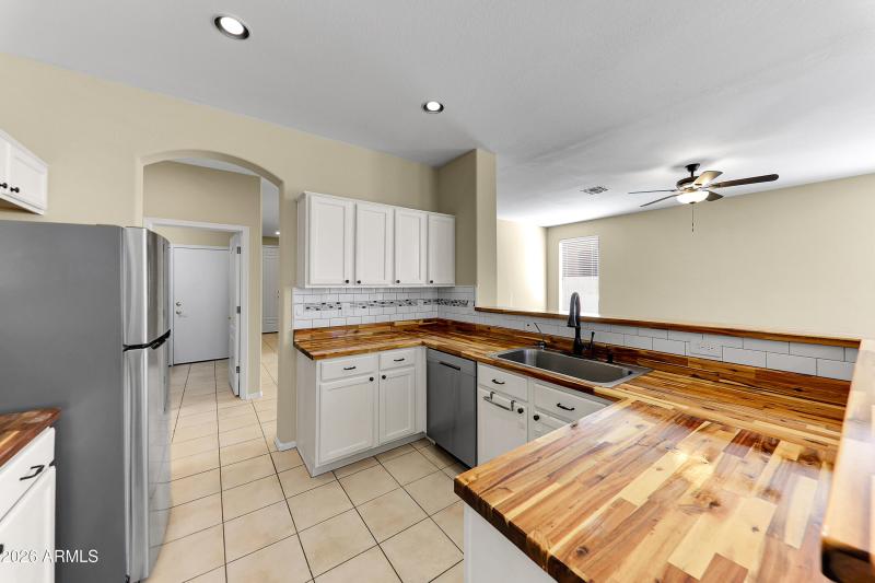 1819 W Nighthawk Way-24