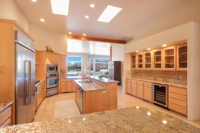 5F0665CB-1C77-447E-B0D0-C6F337E9024B