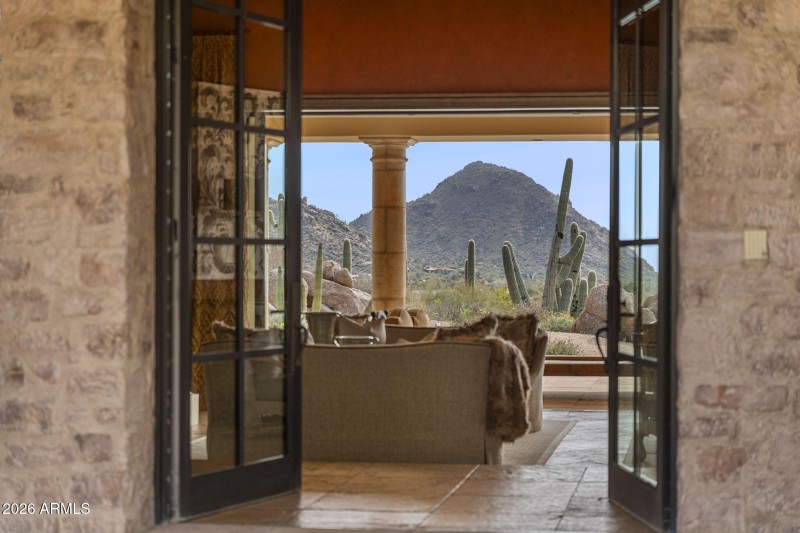 31-web-or-mls-9953-e-balancing-rock-rd