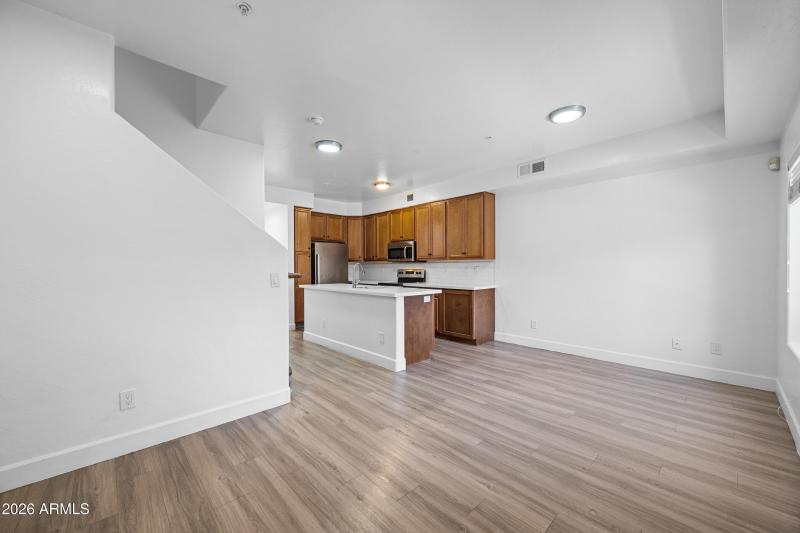 2-4608WMA1179-ocupix-