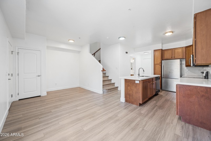 3-4608WMA1179-ocupix-