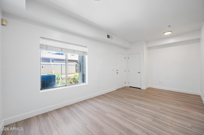 4-4608WMA1179-ocupix-