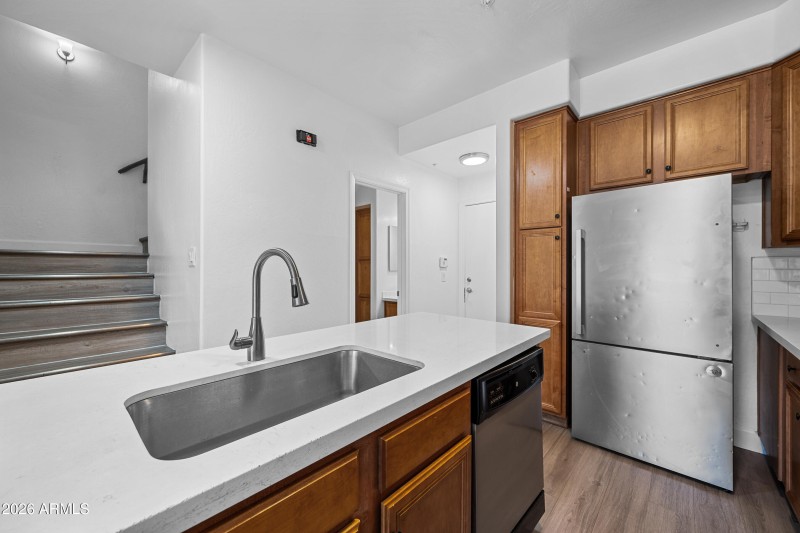 6-4608WMA1179-ocupix-