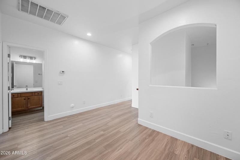 11-4608WMA1179-ocupix-