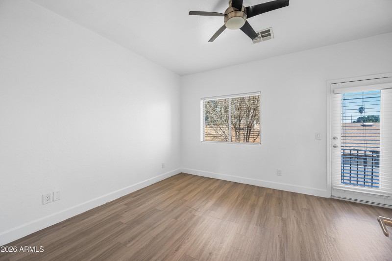 12-4608WMA1179-ocupix-