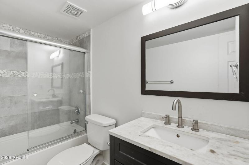 THIS BATHROOM IS FABULOUS!!