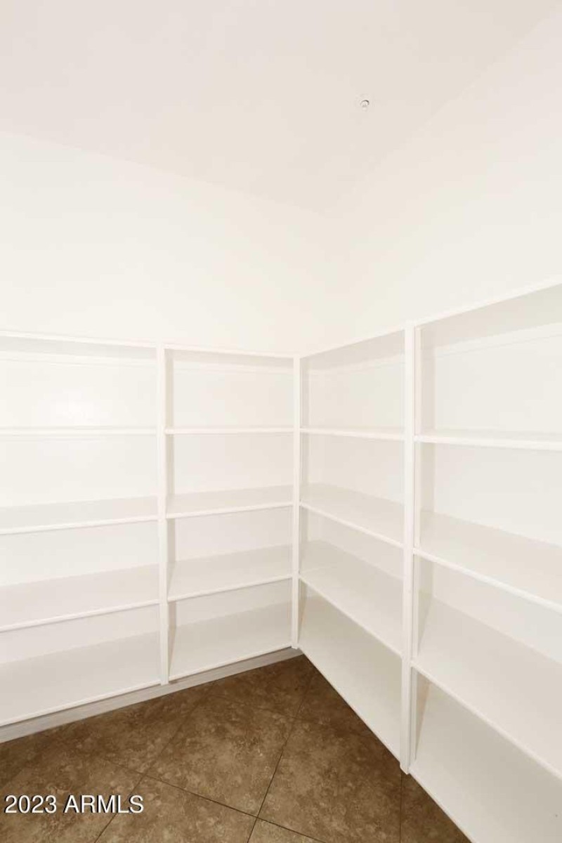 Kitchen-Pantry