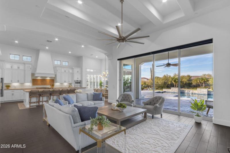 018_48_142_a4m_sg_554