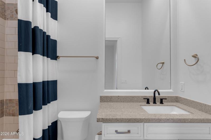 072_126_376_a4m_sg_581