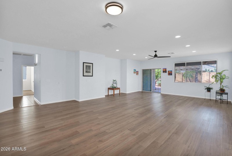 19-web-or-mls-P1547086