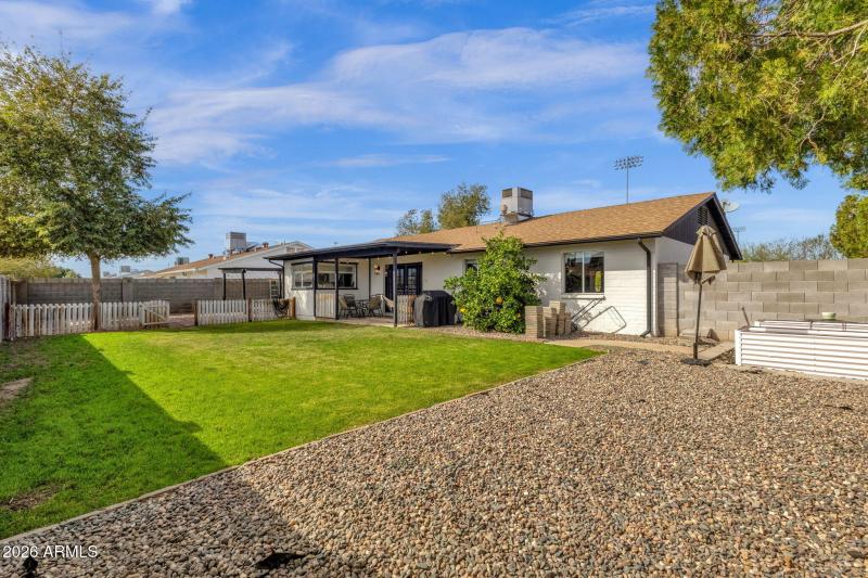 37-web-or-mls-4721-w-sweetwater-ave