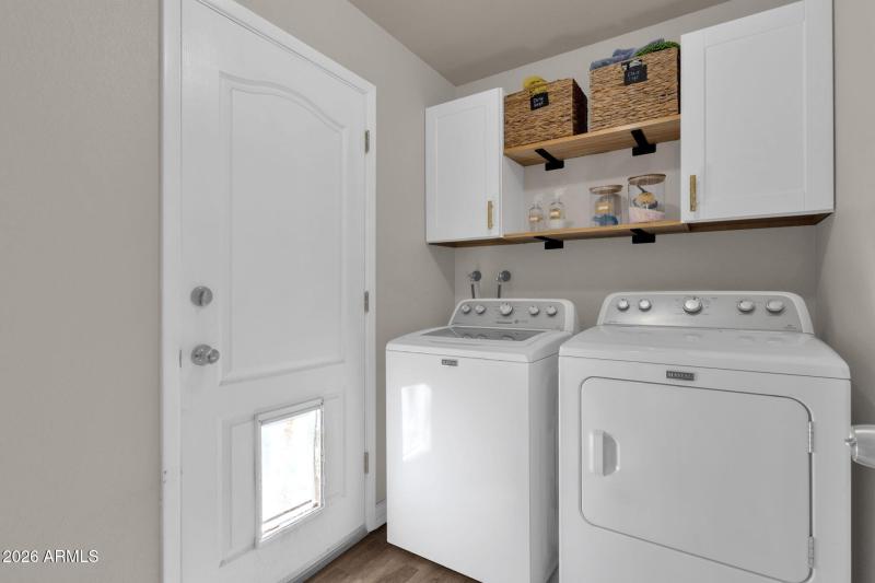 31-web-or-mls-4721-w-sweetwater-ave