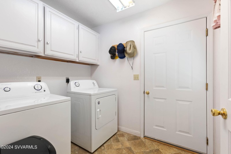019_Laundry Room