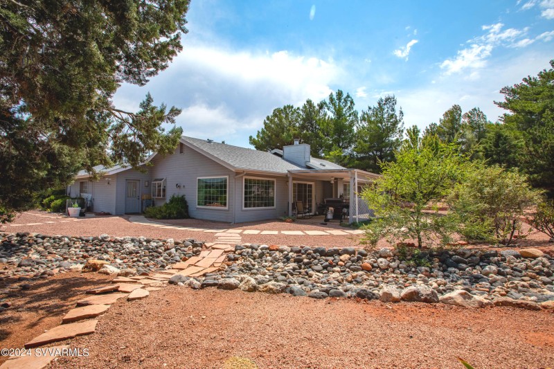 022_Beautiful Landscaping