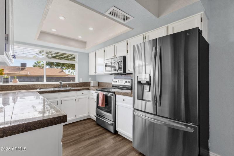 14-web-or-mls-4721-w-sweetwater-ave