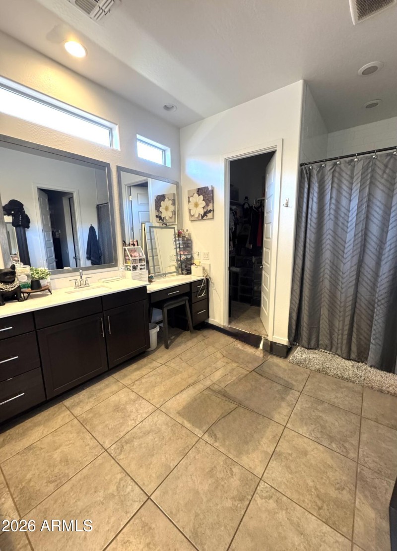 LARGE Master Bathroom