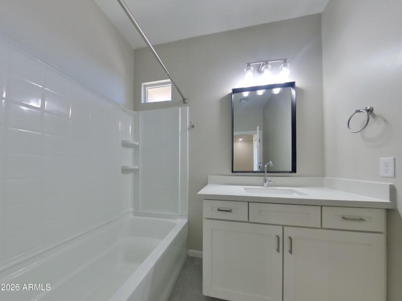 11_pc_hkKlS7huHj_UiwGXAsyew_layout_0