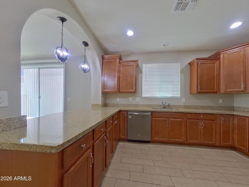 6_pc_vsytqPs0AN_AVTmypB8Zq_layout_1