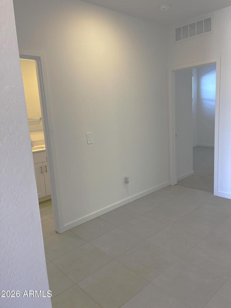 20260225_221202945_iOS