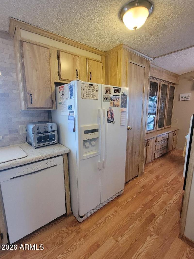 3809 refrig and pantry