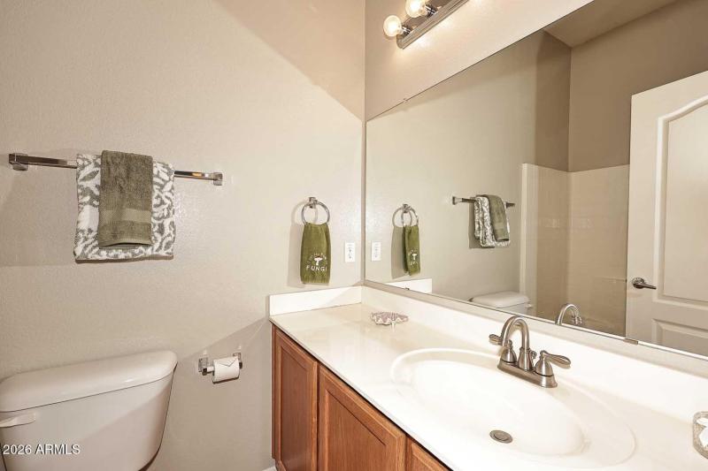 Full Guest Bath Upstairs