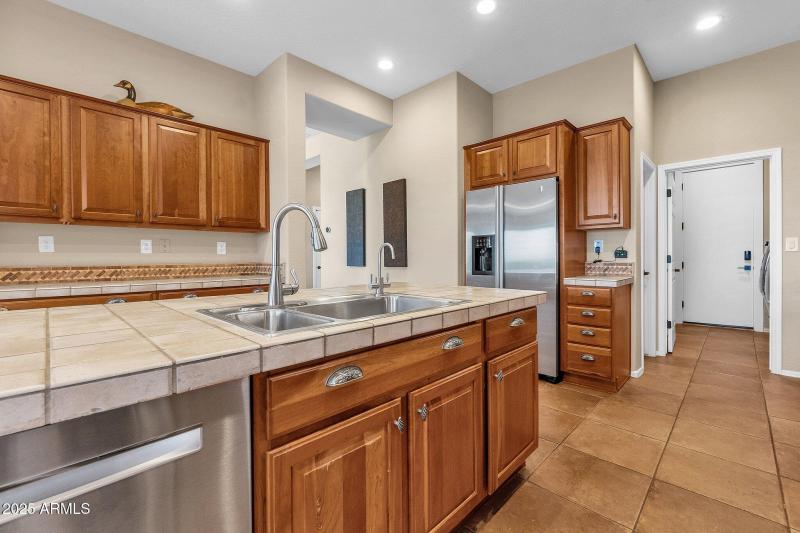 24-web-or-mls-1715-w-ainsworth-dr