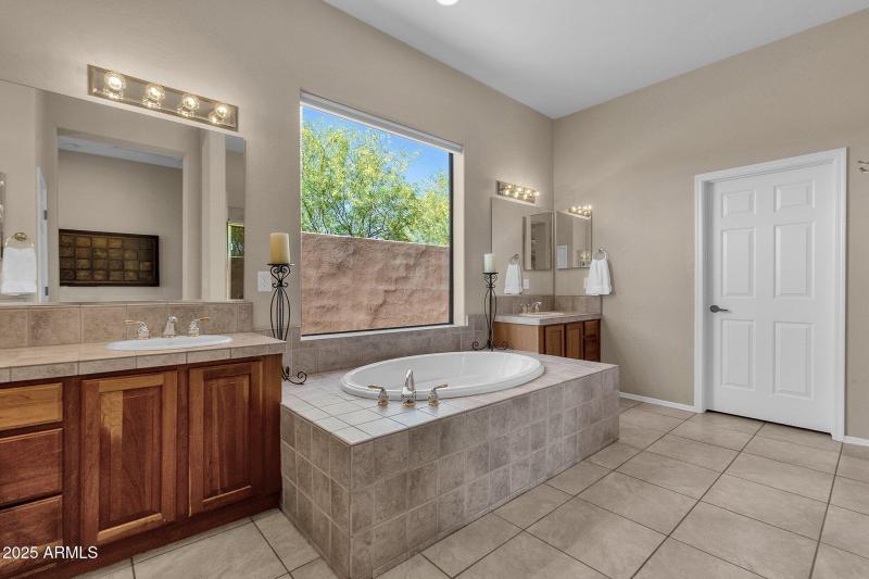 35-web-or-mls-1715-w-ainsworth-dr