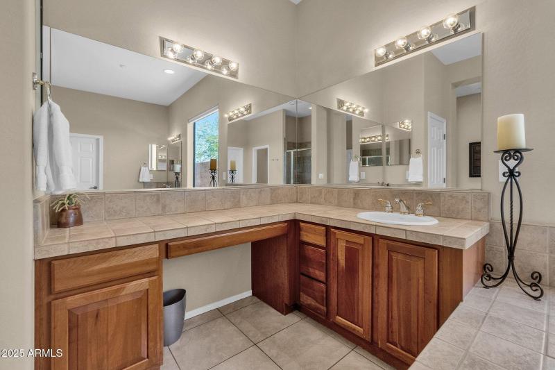 36-web-or-mls-1715-w-ainsworth-dr