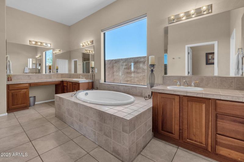 38-web-or-mls-1715-w-ainsworth-dr