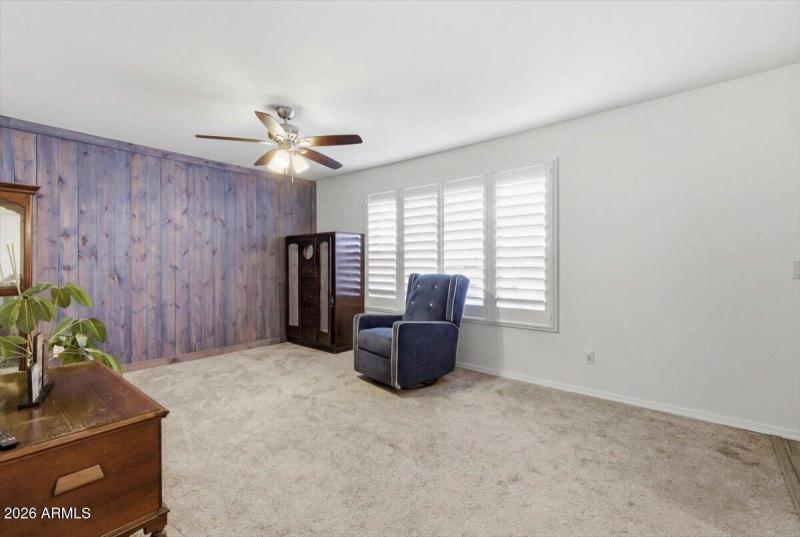 04-1402_E_Guadalupe_Rd_4