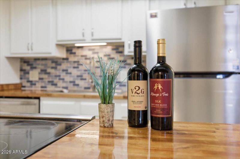 08-1402_E_Guadalupe_Rd_8