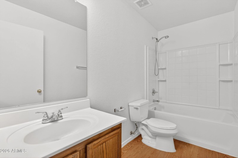 Full Bathroom with Tub Shower