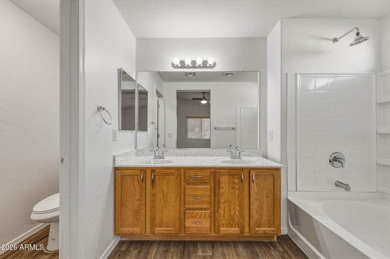 20-web-or-mls-41896 W Avella Dr-20