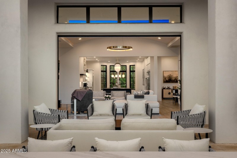 indoor outdoor lounge_twilight