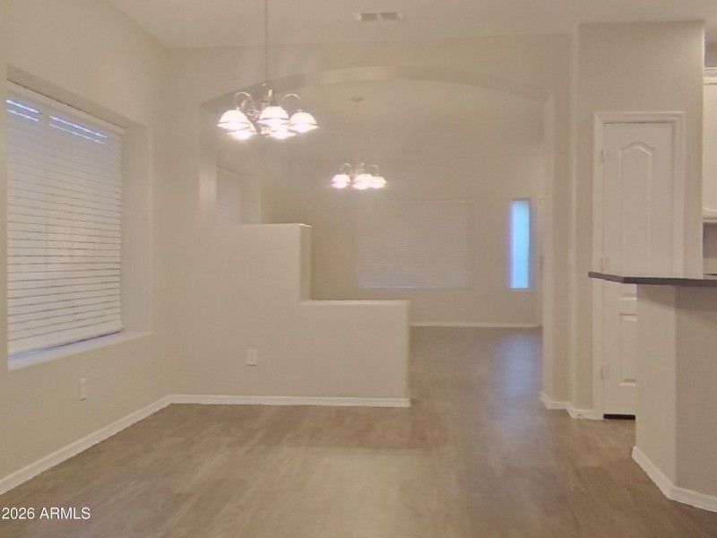 3_pc_Xpv24B1Blb_X7qBP8JTFt_other_room_UM