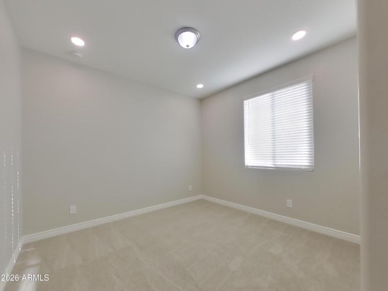 16_pc_BliXKF0Rak_RkpXykKq7L_layout_1