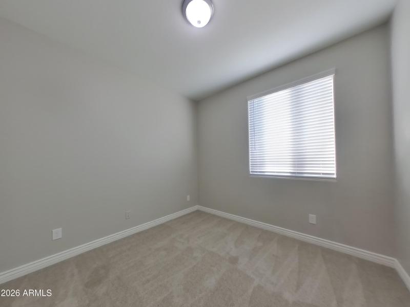 22_pc_yvf1pHtFt0_CaoCekWfkG_layout_1