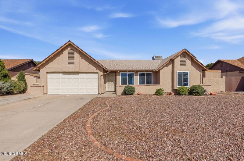 1-web-or-mls-6016 W Kings Ave Glendale,