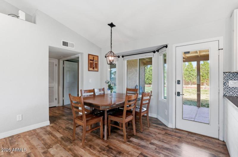 14-web-or-mls-6016 W Kings Ave Glendale,