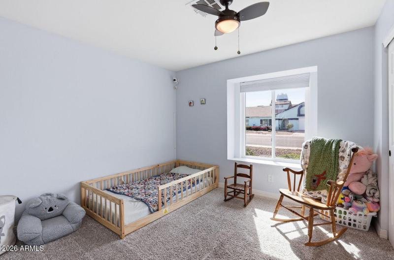 17-web-or-mls-6016 W Kings Ave Glendale,