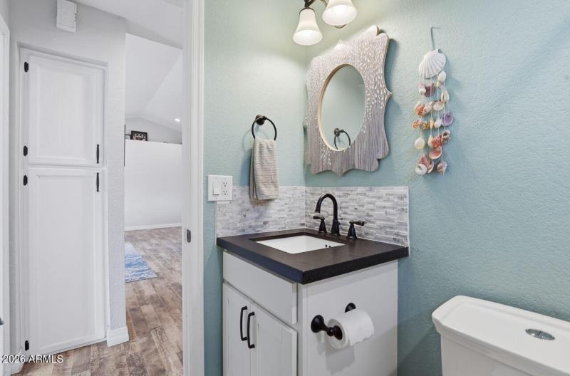 20-web-or-mls-6016 W Kings Ave Glendale,