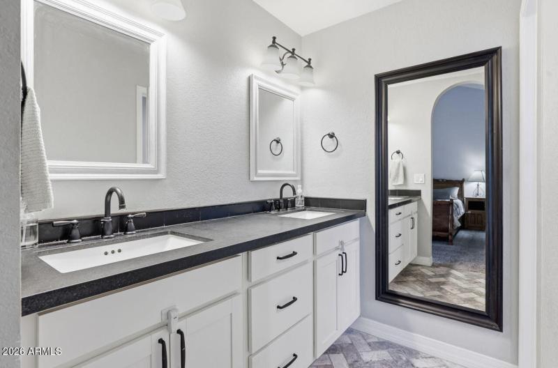 27-web-or-mls-6016 W Kings Ave Glendale,